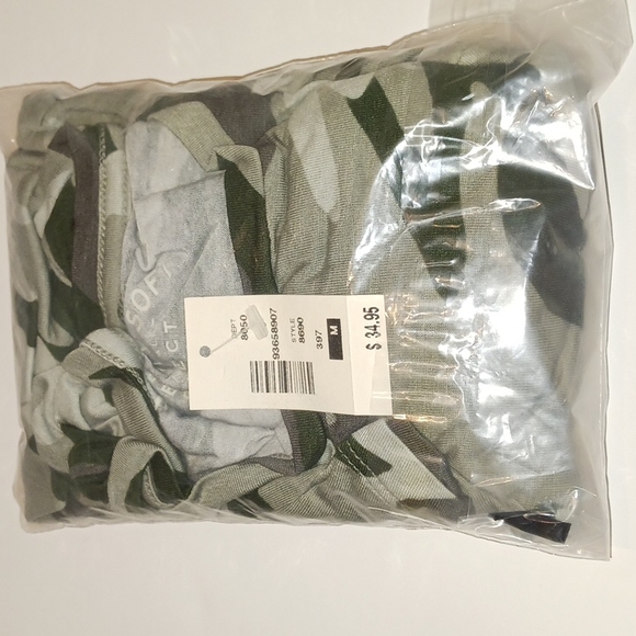 NWT Aeropostale - Long Sleeve Seriously Soft Camo Crew Tee! - Picture 8 of 11